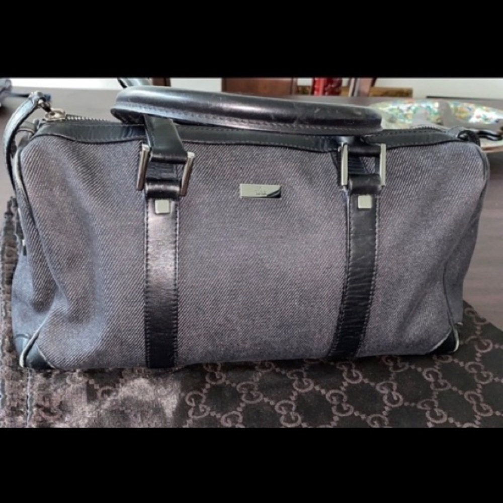 Authentic 🔥GUCCI 🔥Baguette Purse